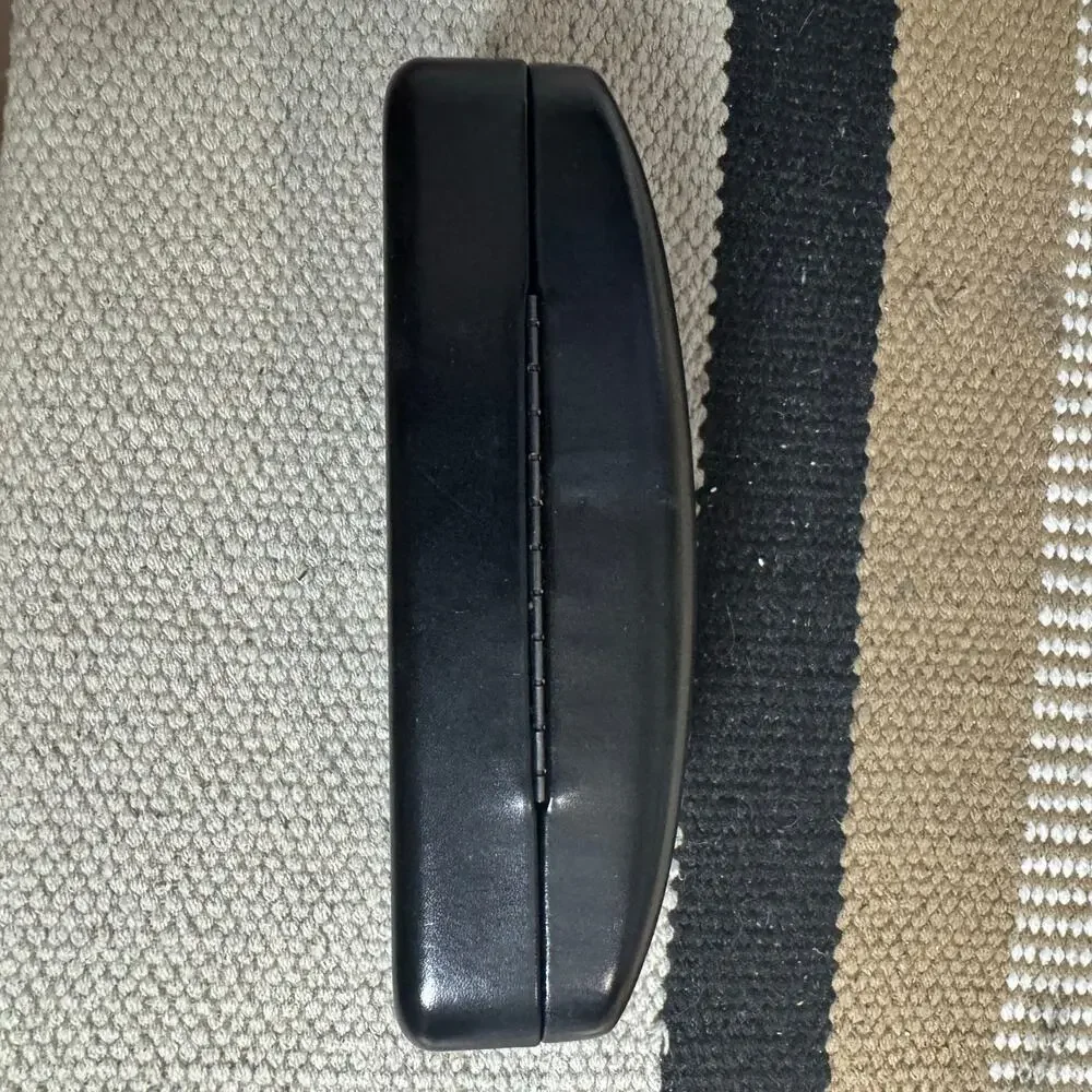 Coach New York Black Hard Shell Eyeglasses Sunglasses Case Logo Quite Luxury
